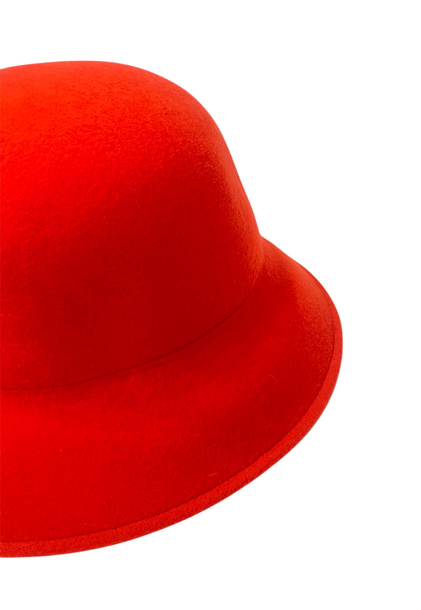 CLOCHE