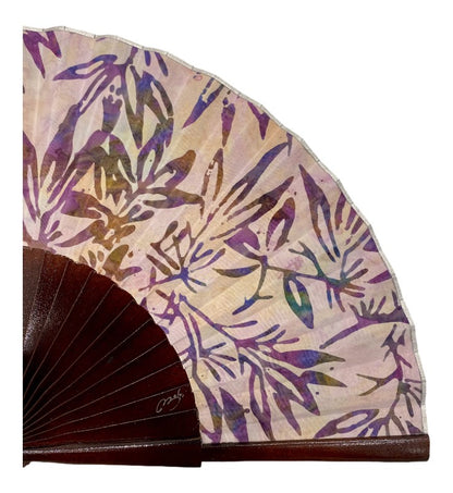 Abanico de madera de abedul con tela pintada