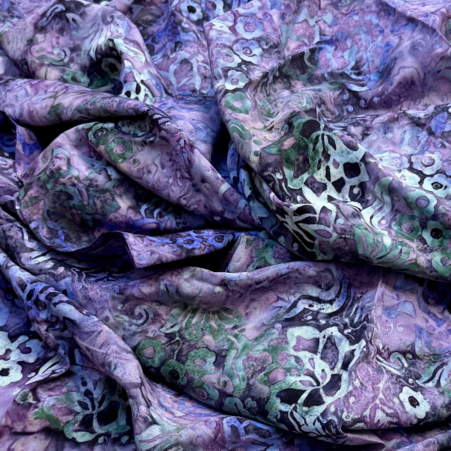 CONJUNTO CHAL Y ABANICO BATIK