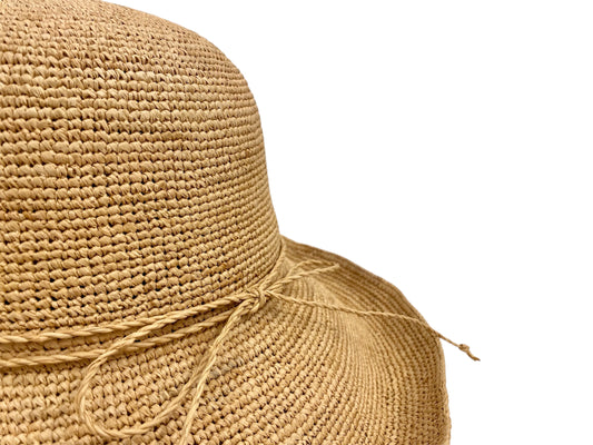 Sombrero de rafia con lazo plegable