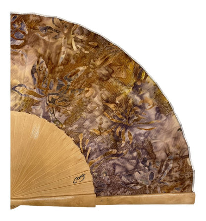 Abanico de madera de abedul con tela pintada