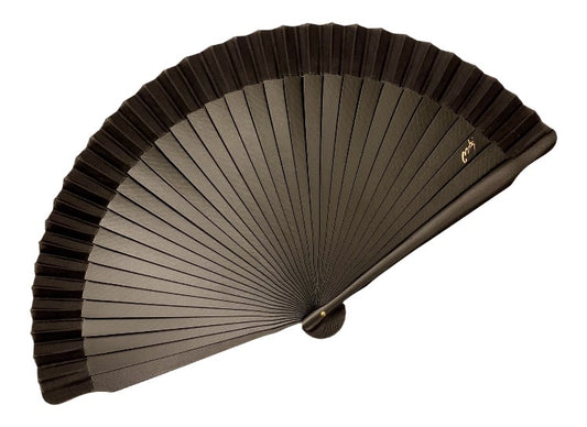 Abanico de madera de peral
